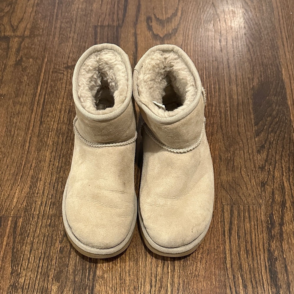UGG classic mini - image 1